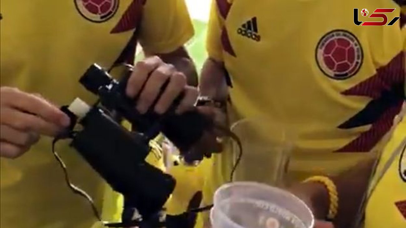 جنجال خوردن الکل قاچاقی در بازی کلمبیا - ژاپن + تصاویر