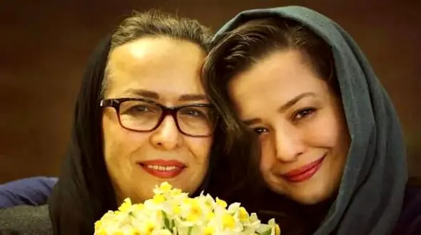 فیلم / اعتراف بزرگ آزیتا حاجیان : نذاشتم مهراوه به آرزویی که داشت برسه ... امیدوارم منو ببخشه ... / به بقیه هم میگم ...