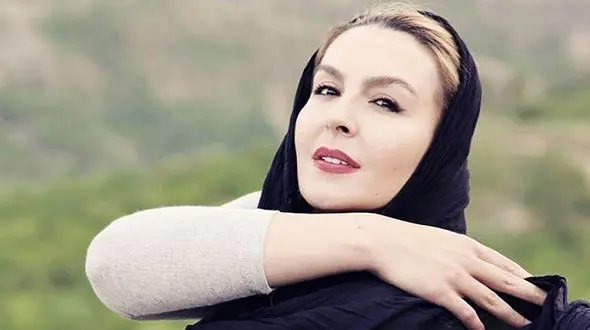 استایل خاص آزیتا ترکاشوند در عمارتی زیبا + عکس