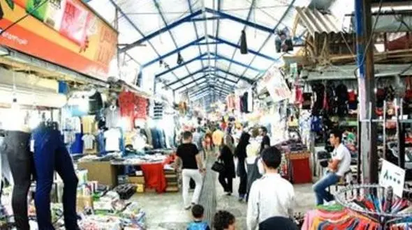 چرا ایرانیان علاقه به خرید کالاهای خارجی دارند؟