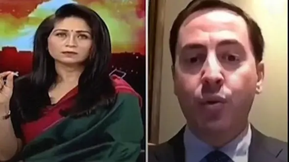  رنگ لباس مجری زن حاشیه‌ساز شد