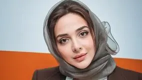 عکس جشن تولد ۳۵ سالگی المیرا دهقانی در کنار خانواده‌اش