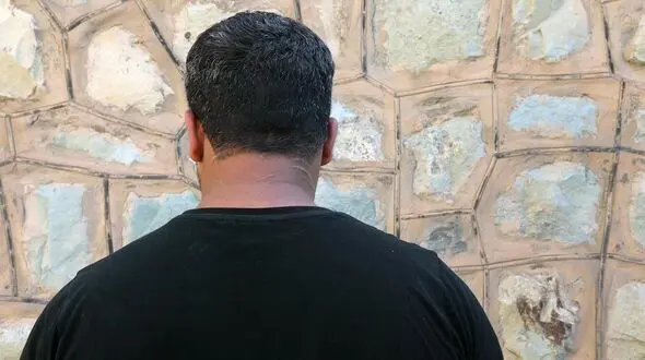 مرد خطرناک کرج شب ها اصلا نمی خوابید!! / گردنش چاقو چاقو بود + فیلم گفتگوی اختصاصی