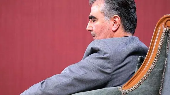 فرزین نمی خواهد از ریاست بانک مرکزی کنار برود اما وزیر اقتصاد نمی تواند با او کار کند 