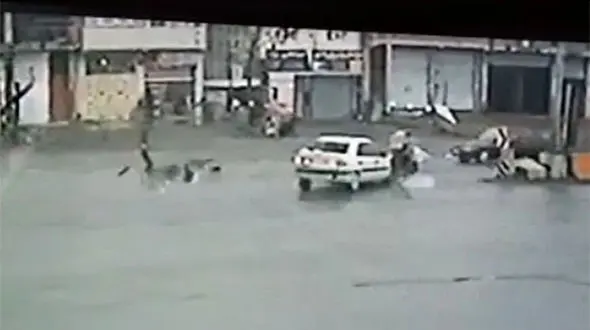 فیلم لحظه تصادف حیرت آور در گیلان