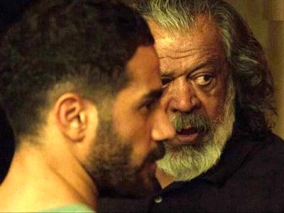 فیلم / محمد ولی‌زادگان بازیگر پیرپسر: زن اصلا نمیگیرم ... /  نمیخوام اسیر زن و عروسی بشم ..! خیلی فرق نمیکنه ...