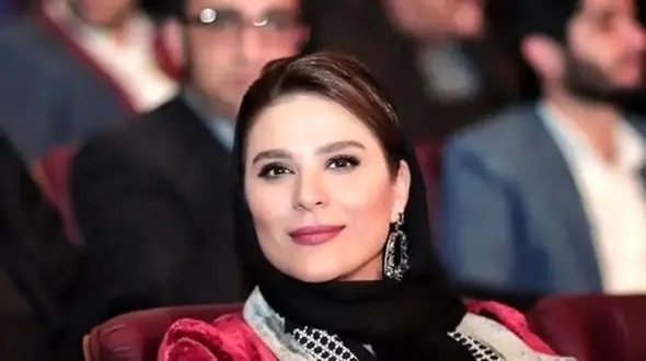 فیلم آواز باشکوه؛ سحر دولتشاهی در مجلس زنانه/  مولودی خوند همه کف زدن براش!