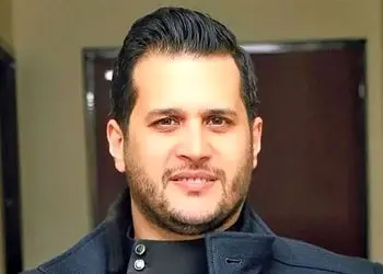 سیاوش خیرابی بعد از یک سال دلش را باز کرد؛ درد دل غم‌انگیز با قاب عکس پدر! + عکس