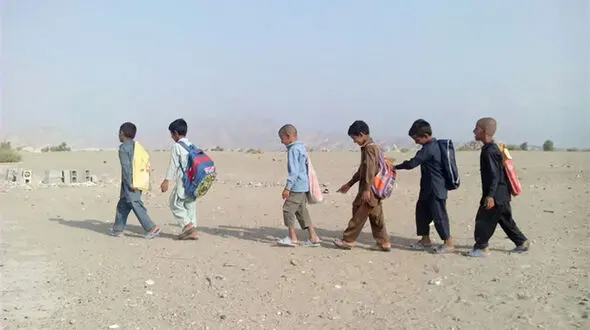 دسترسی دشوار دانش آموزان به مدارس نوساز کشور ! / توضیح رئیس سازمان نوسازی مدارس در خصوص میزان هماهنگی با بنیاد مسکن + فیلم