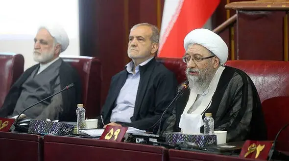 راه سخت پزشکیان برای باز کردن گره FATF در مجمع تشخیص/ پالس های نگران کننده آملی لاریجانی درباره پرونده بلاتکلیف  CFT و پالرمو