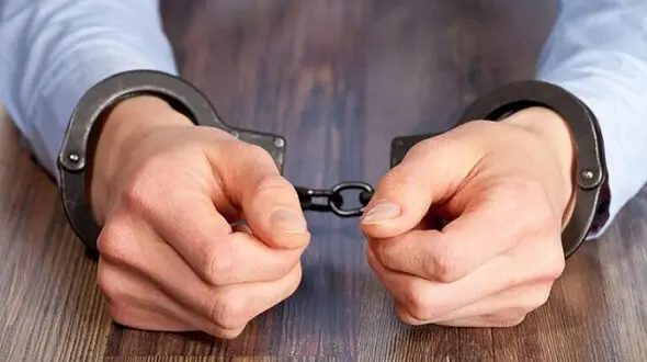 بازداشت شهردار فاسد در آرادان