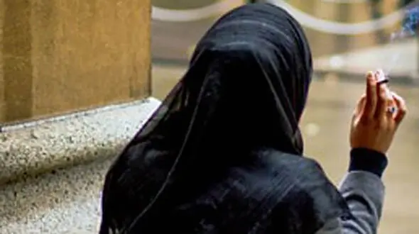 زن جوان در نبود شوهرش در خانه مرد غریبه را به خانه می آورد / کمکم کنید از این لنجزار بیرون بیایم