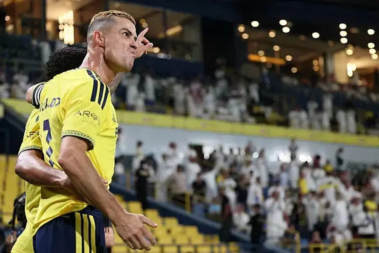 کریس رونالدو تنها 21 گل تا رکورد جدید فاصله دارد!