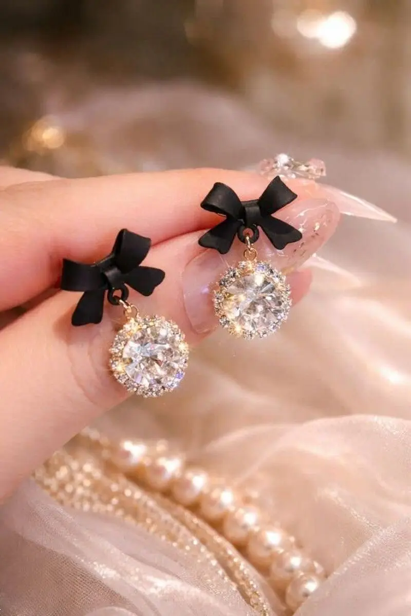 گوشواره پاپیونی کریستال