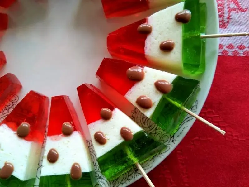 تزیین ژله شب یلدا | جدیدترین و شیکترین ایده های تزیین ژله شب یلدا ۱۴۰۴ فوق لاکچری و عروس‌پسند!