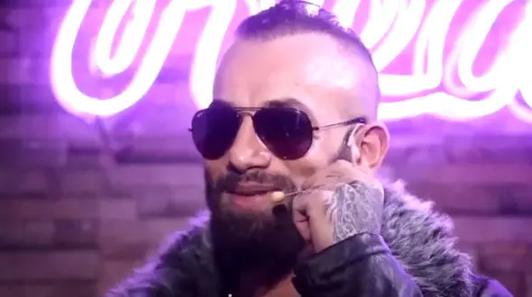 اقدام زشت امیر تتلو مقابل دوربین + فیلم