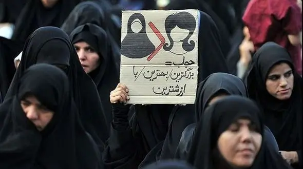 در شرایط فعلی استفاده از همه پرسی برای حجاب ظرفیت محسوب نمی شود/ برخی به مجلس فشار می آورند تا لوایح اجتماعی تصویب نشود