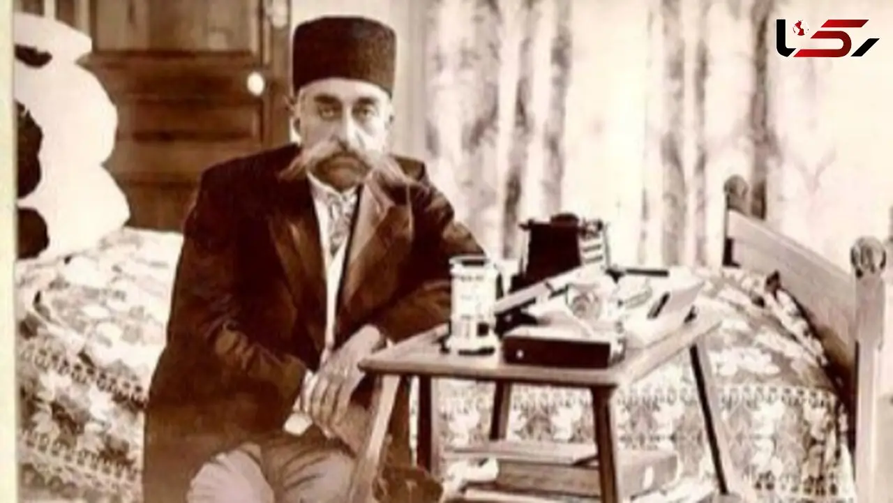 مظفرالدین‌شاه بازو در بازوی ملکه ایتالیا