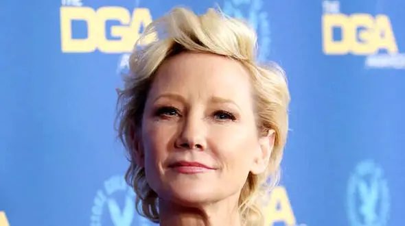 مرگ دردناک خانم بازیگر موبلوند هالیوودی ! / آن هیش کیست ؟! + عکس