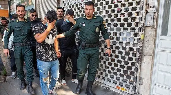 بازداشت شرور چاقوکش شمال تهران در پردیس / فراری بود