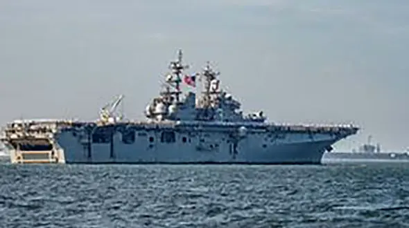 انفجار در دومین ناو جنگی آمریکا در یک هفته
