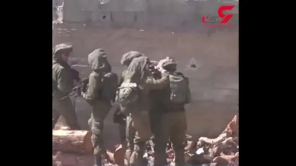 توسری خوردن سرباز ترسوی صهیونیستی از فرمانده+فیلم