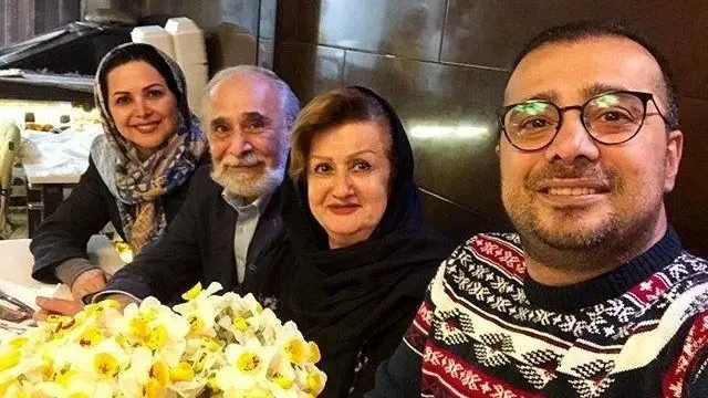 دعوای خانوادگی کمند امیر سلیمانی با مادرش به خاطر باباش/ خودمونیم سپند نبود کار داشت به جاهای باریک کشیده میشد...!