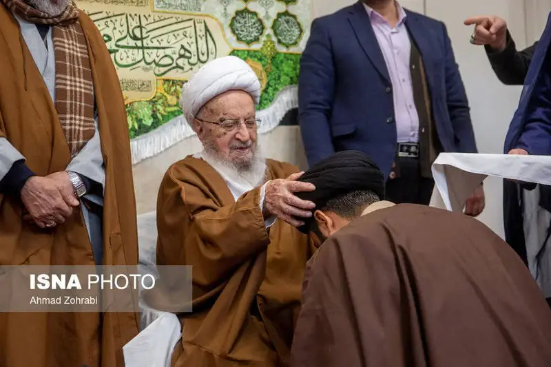 مراسم عمامه گذاری طلاب در قم