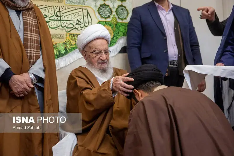 مراسم عمامه گذاری طلاب در قم