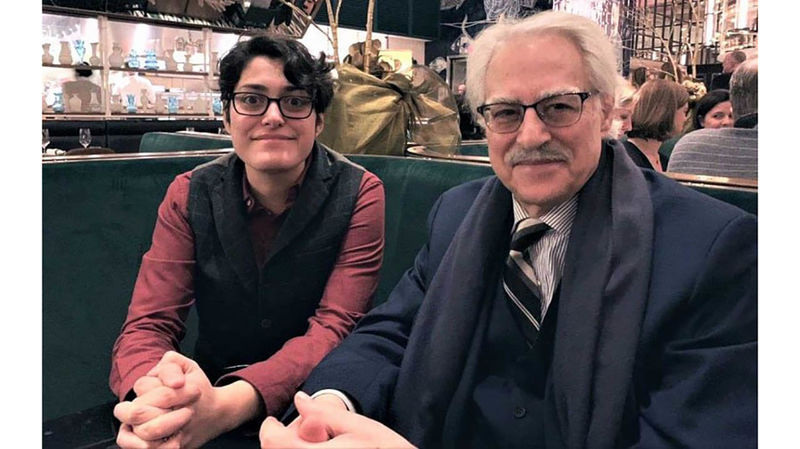 آرین طباطبایی محقق ایرانی آمریکایی حوزه علوم سیاسی، نویسنده و مشاور ارشد سیاسی پنتاگون است
