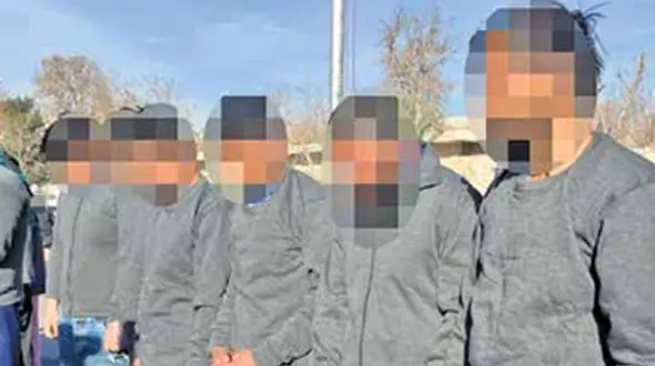 رازگشایی از کشف جسد راننده کامیون بزرگراه آزادگان / سارقان مسلح مسافرکش نما بودند + گفتگو