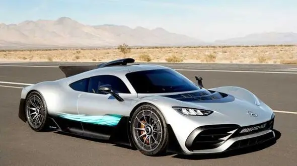 چرا خریداران این خودروی لوکس اجازه فروش آن را ندارند؟