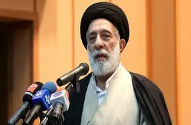  فیلم / واکنش سیدهادی خامنه‌ای به شایعه تحصیل رهبر شهید در روسیه