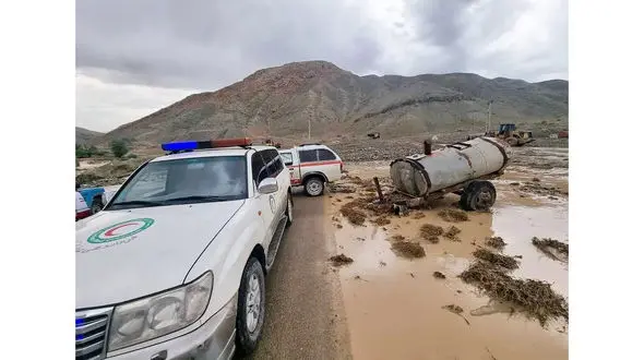  سیلاب به خانه ها و باغات فیروزکوه خسارت وارد کرد + تصاویر