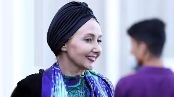 عکس ها / کتایون ریاحی و پسرش پوریا در رونمایی از فیلمنامۀ کوروش کبیر ۸ سال پیش 