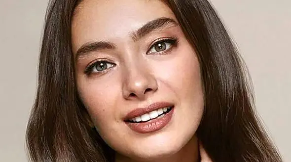 عکس خانم بازیگران ترکیه ای قبل از عمل زیبایی ! / مقایسه کنید