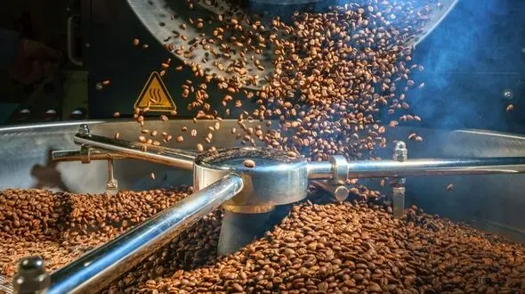 پشت پرده‌ی رست تیره‌ی قهوه: چرا رست تیره همیشه به معنی قهوه قوی‌تر نیست