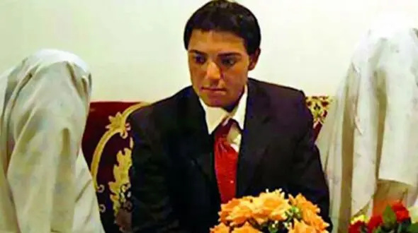 ازدواج همزمان 2 عروس ایرانی با پسر 16 ساله کاشمری !/ چه هووهای سازگاری + عکس