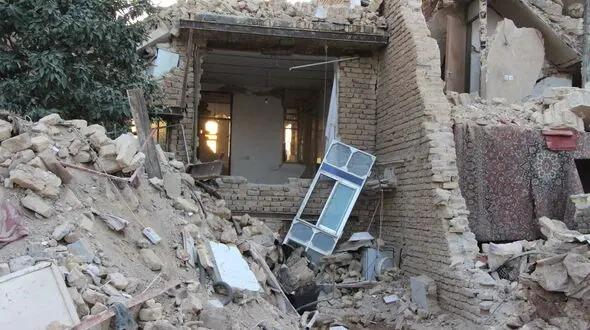100 مظنون به سرقت در مناطق زلزله زده کرمانشاه دستگیر شدند