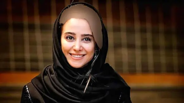 تیپ دهه پنجاهی الناز حبیبی در کنار بهرام افشاری