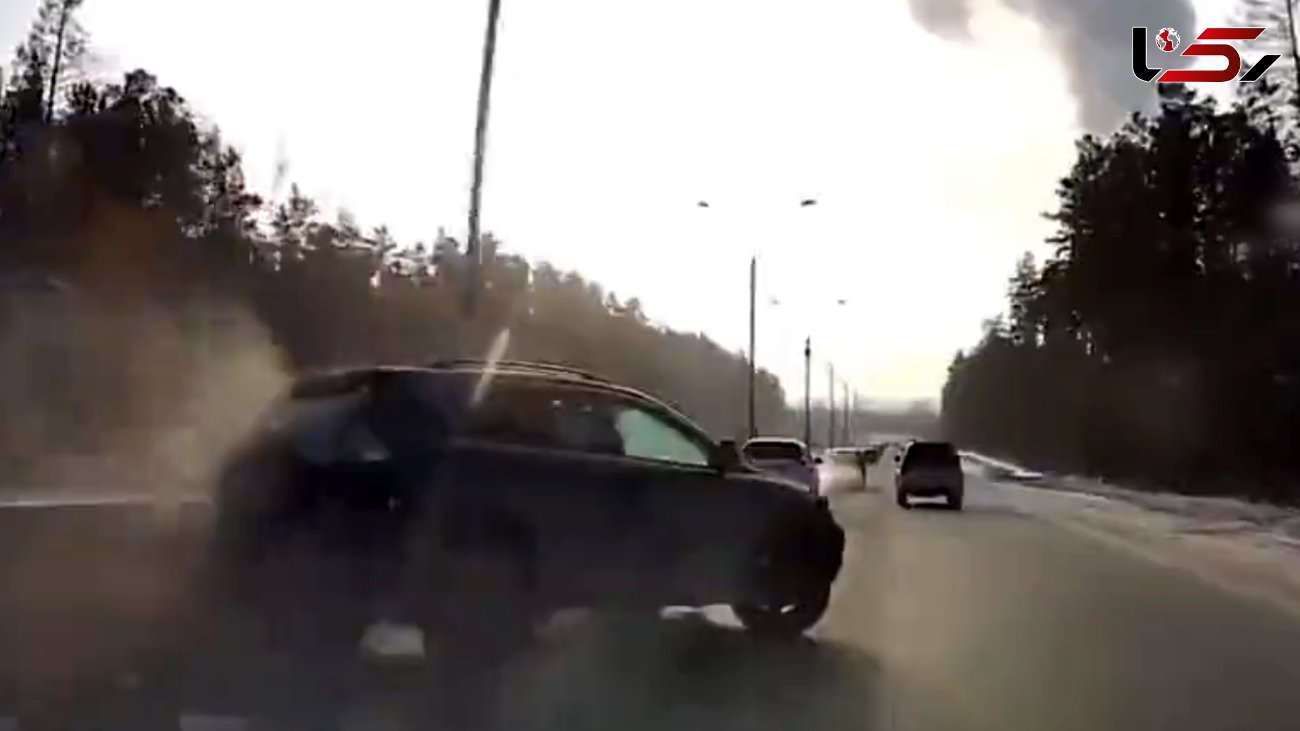 فیلم حادثه هولناک خودروی شاسی بلند پس از سبقت در اتوبان / ببینید