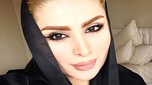 استایل شیک و گران قیمت دنیا جهانبخت و پسرش در رستوران