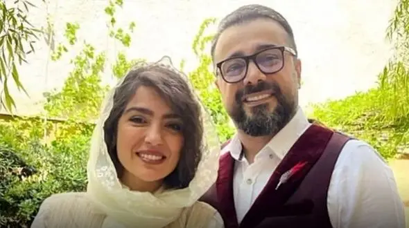 آوازخوانی جناب خان برای فرزند سپند امیرسلیمانی و مونا کرمی که اشکشان را در آورد! + فیلم