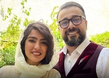 آوازخوانی جناب خان برای فرزند سپند امیرسلیمانی و مونا کرمی که اشکشان را در آورد! + فیلم