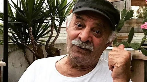 آواز خوانی و طنازی زنده یاد سیروس گرجستانی در پشت صحنه فیلم "سگ بند" + فیلم