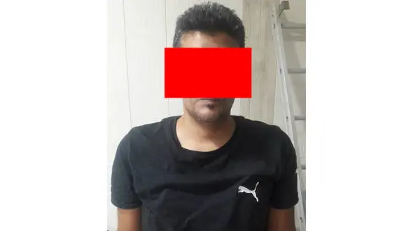 دستگیری سارق  داخل خودرو لحظه سرقت در آبادان + عکس