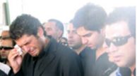 چهره غمزده پژمان بازغی و کامبیز دیرباز در مراسم تشییع پدر جوان سام درخشانی/ روحش شاد و یادش گرامی