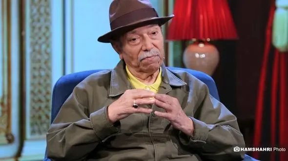 آقا بزرگ سینمای ایران: برای کار در خارج باید به حکومت بد و بیراه بگی!؛ آمریکا برایم کوچک و کار در آنجا...+ویدیو