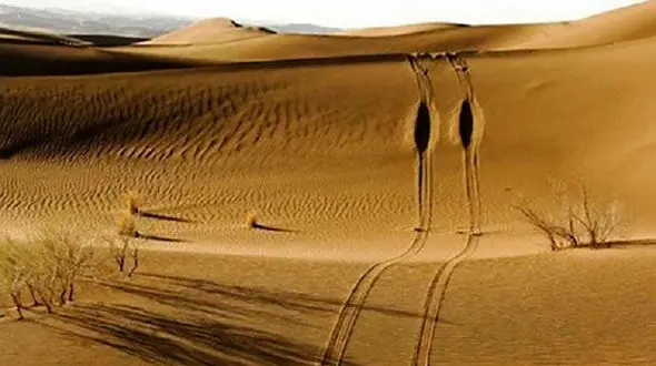 مرگ سخت 2 مرد گمشده آفرودباز در کویر اصفهان