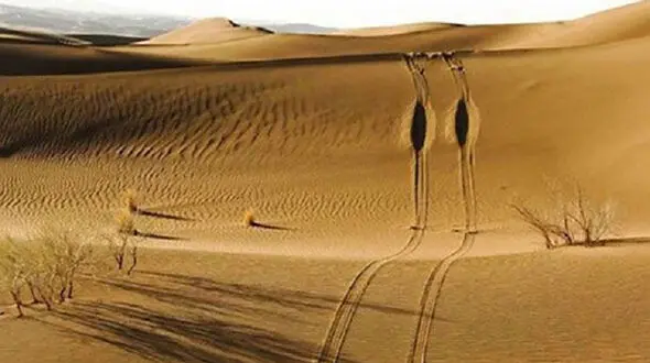 مرگ سخت 2 مرد گمشده آفرودباز در کویر اصفهان